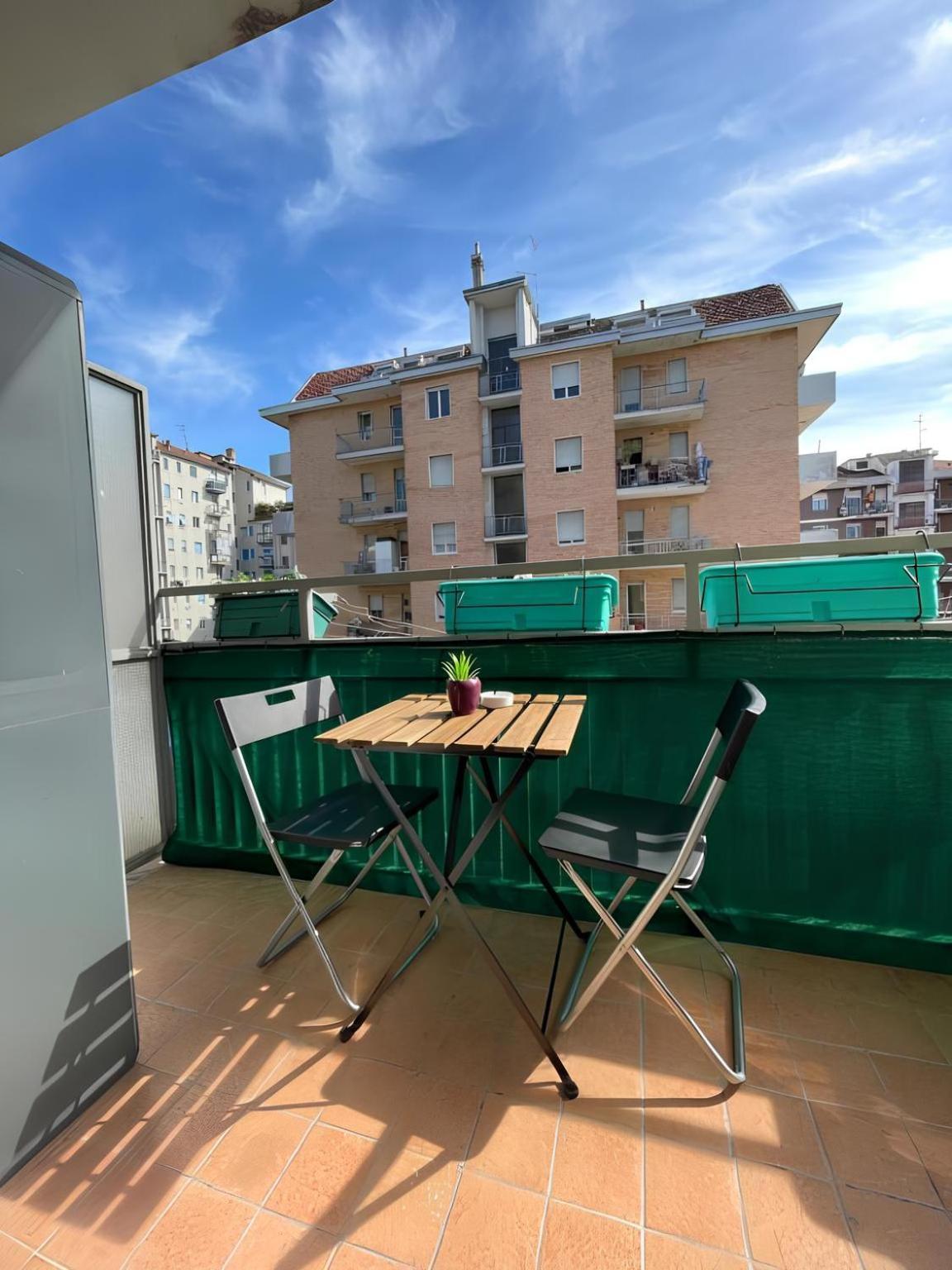 Gardone Apartment - Ampio Appartamento Con 2 Camere Da Letto - Comodo Per Duomo! มิลาน ภายนอก รูปภาพ